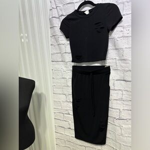 TWO PIECE OUTFIT: Top and Skirt